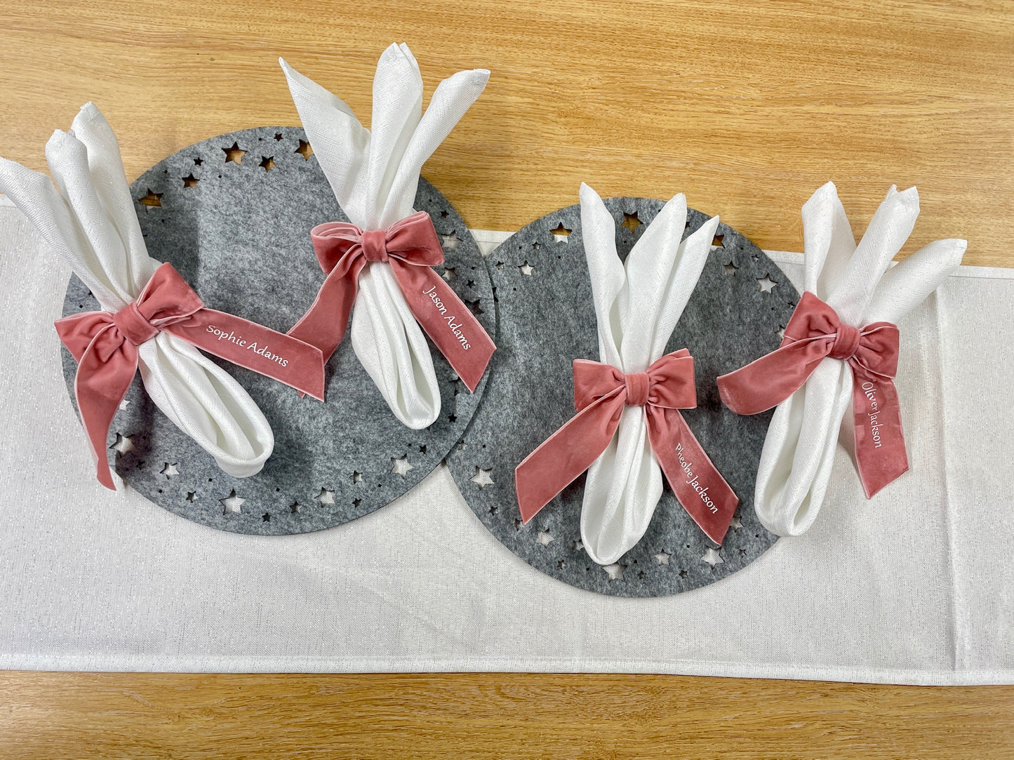 Luxury Personalised Velvet Bow Napkin Rings | Ideal Wedding Place names | Unique Wedding table setting Favours | Multiple Colours Available