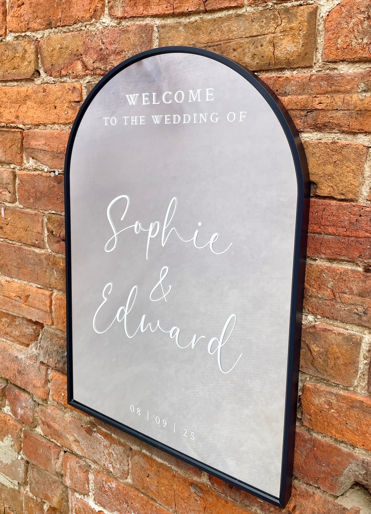 Personalised Wedding Welcome Mirror Sign WITH MIRROR | Custom Wedding Décor with Names & Date | Modern Wedding Sign | Includes Mirror