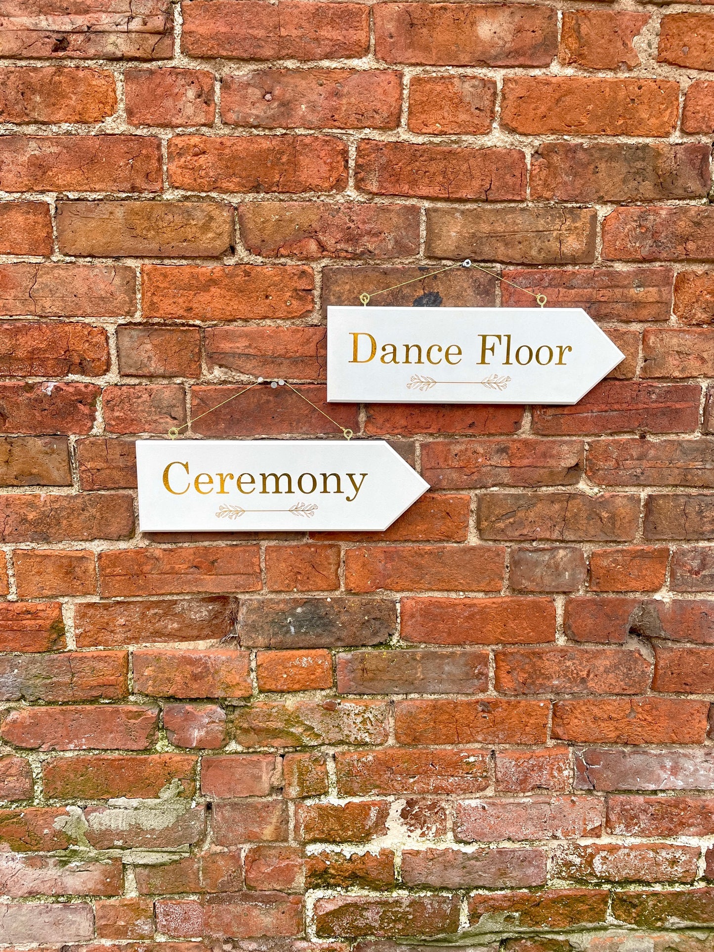 Personalised Wedding Direction Arrow | Custom Wedding Décor | Wooden Arrow For Wedding Ceremony, Dancefloor etc. | Directional Event Signs