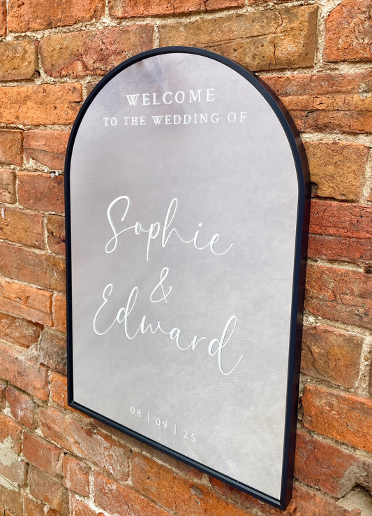 Personalised Wedding Welcome Mirror Sign WITH MIRROR | Custom Wedding Décor with Names & Date | Modern Wedding Sign | Includes Mirror