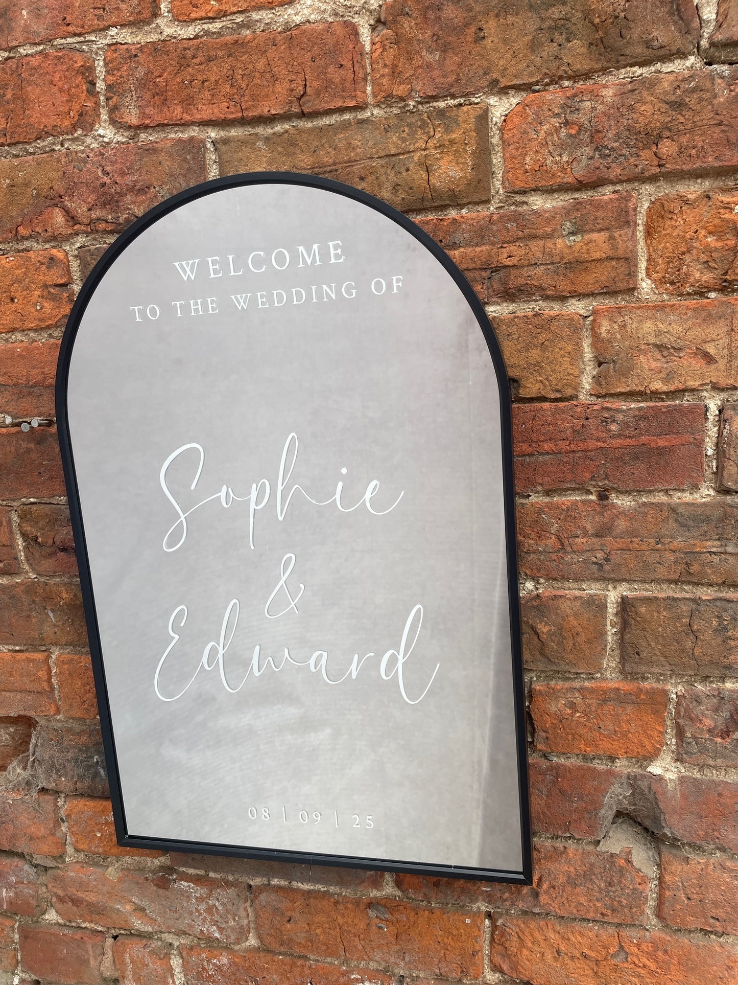 Personalised Wedding Welcome Mirror Sign WITH MIRROR | Custom Wedding Décor with Names & Date | Modern Wedding Sign | Includes Mirror